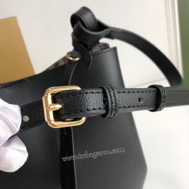 Burberry專櫃經典Haymarket格紋肩背女包 巴寶莉簡約風格斜背水桶包 yxb1524
